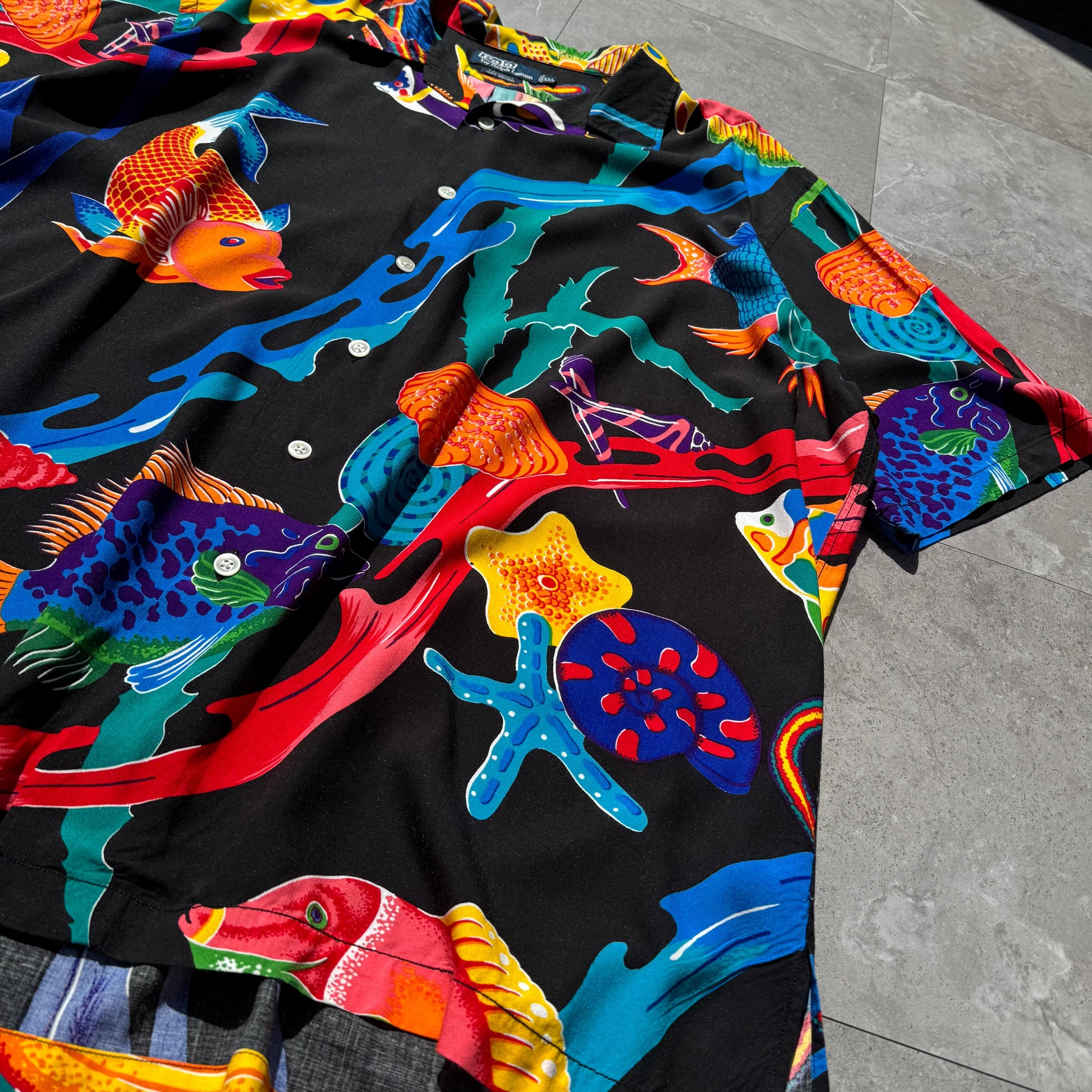 90s-00s Ralph Lauren “Caldwell” 100% Viscose Rare Fish Open Collar Shirt KiiChain Clothing