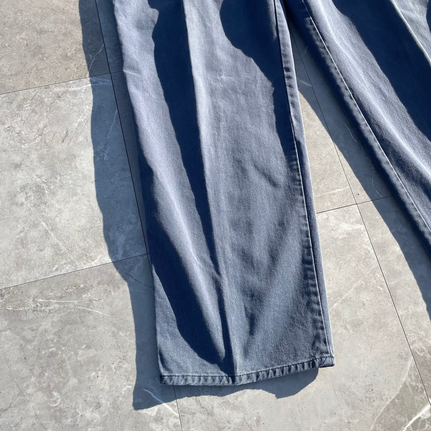 80s-90s Dockers Made in USA Two-Tuck Pleated Faded Blue Chino Pants 33x31