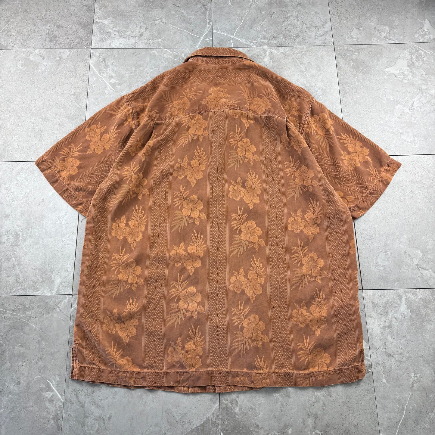 00s~ Tommy Bahama Brown Hibiscus 100% Silk Open Collar Shirt