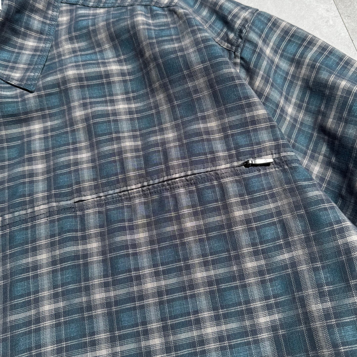 00s Columbia Checkered Zip-Pocket Shirt KiiChain Clothing