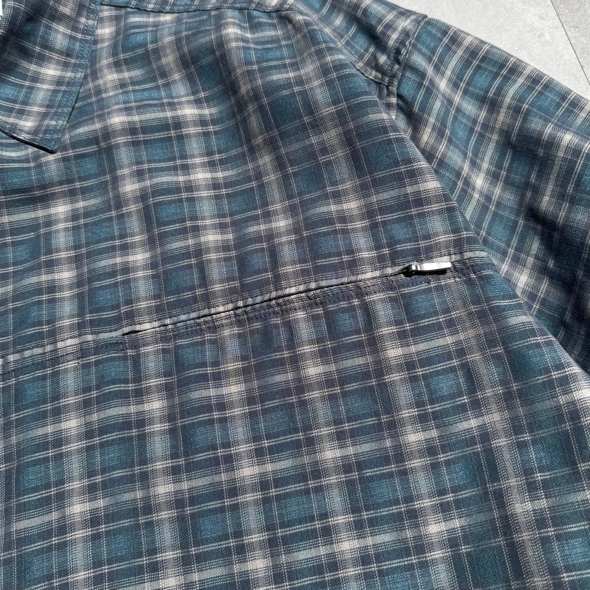 00s Columbia Checkered Zip-Pocket Shirt KiiChain Clothing