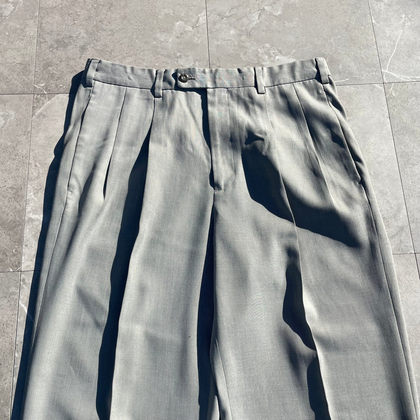 00s Perry Ellis Portfolio Two-Tuck Pleated Light Gray Slacks 34x31