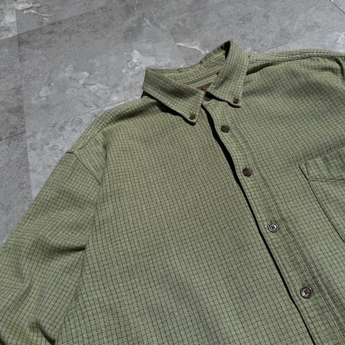 90s St. John's Bay Checkered Button Down Shirt KiiChain Clothing