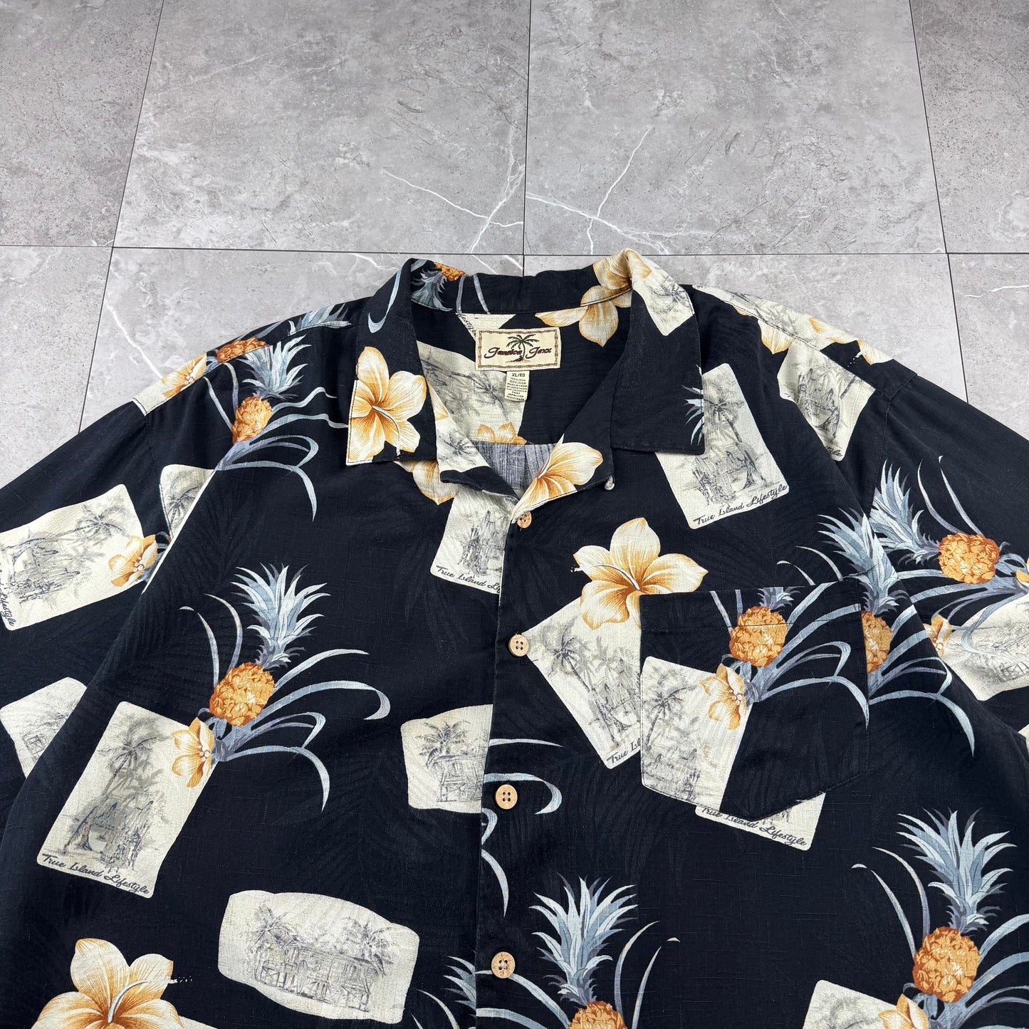 00s Jamaica Jaxx 100% Silk Black Floral Hawaiian Shirt