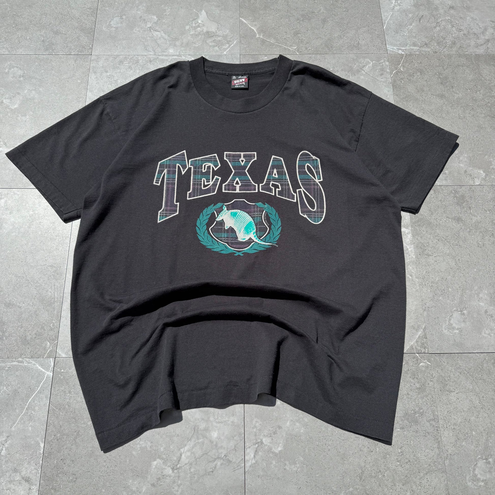 90s Fruit of the Loom Faded Black Made in USA Texas Graphic Tee KiiChain Clothing