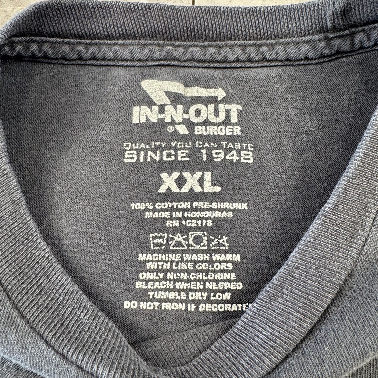 00s In-N-Out Burger California  Black Graphic T-Shirt