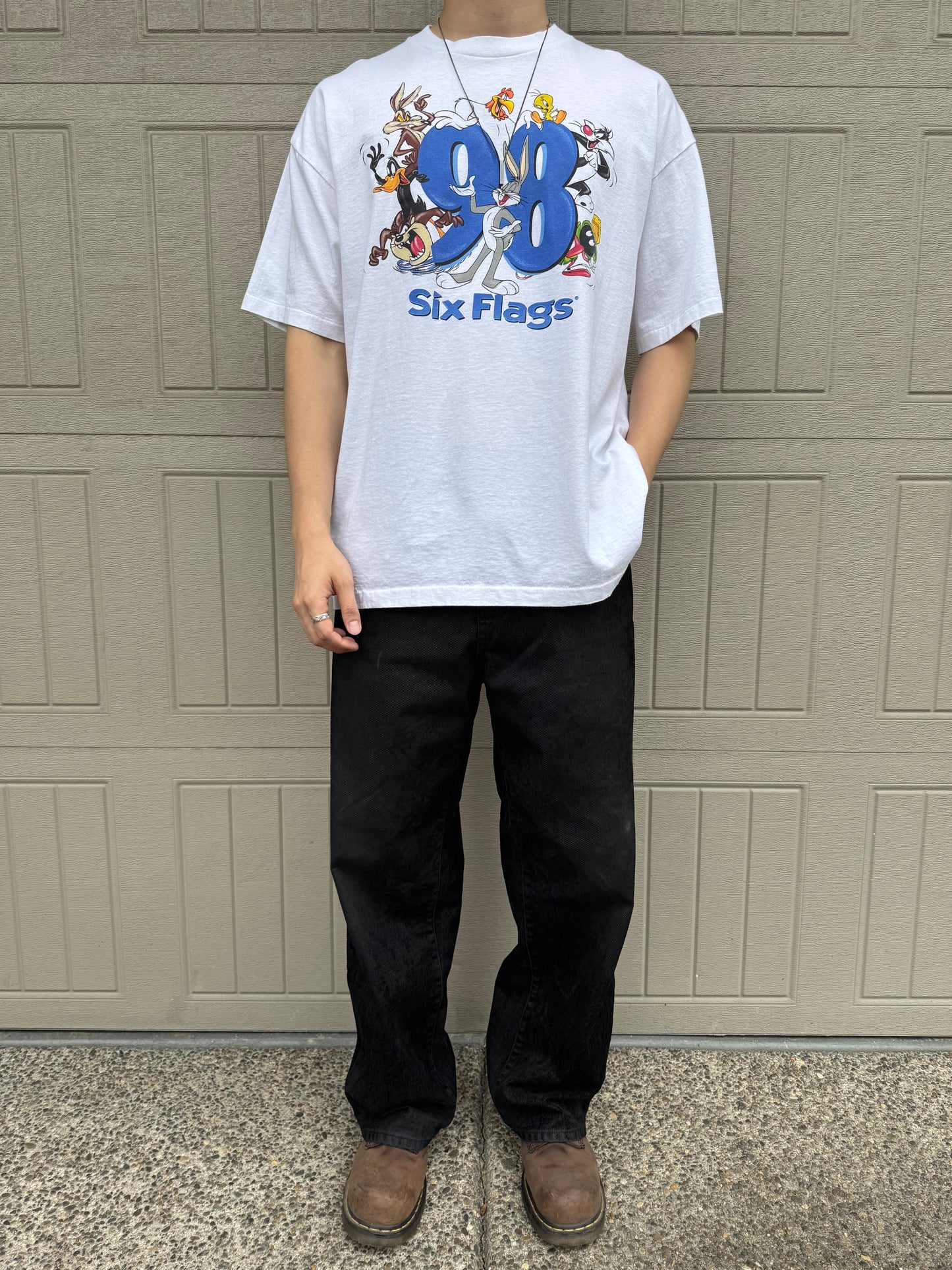 90s Six Flags Theme Parks 1998 Looney Tunes Collab Graphic Tee