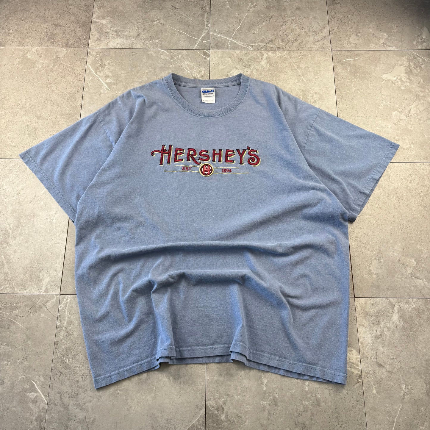 90s-00s Gildan Hershey's Blue Embroidered Logo T-Shirt