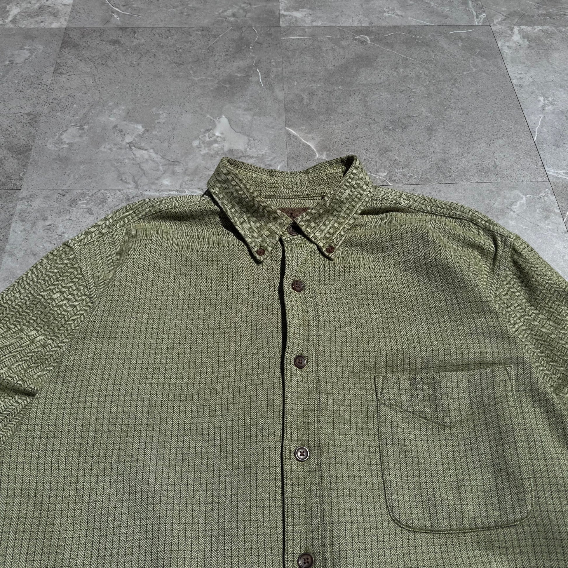 90s St. John's Bay Checkered Button Down Shirt KiiChain Clothing