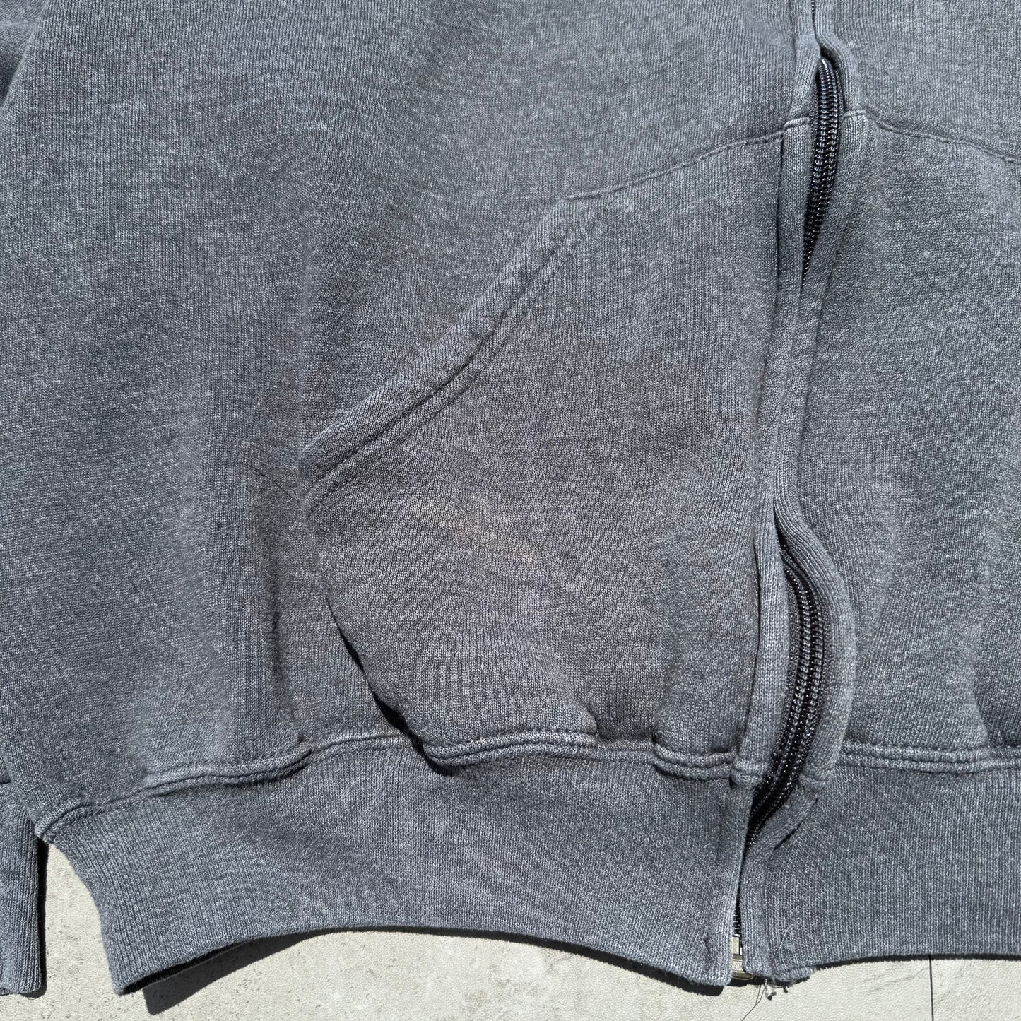 90s Russell Athletic Faded Gray Zip-Up Hoodie KiiChain Clothing