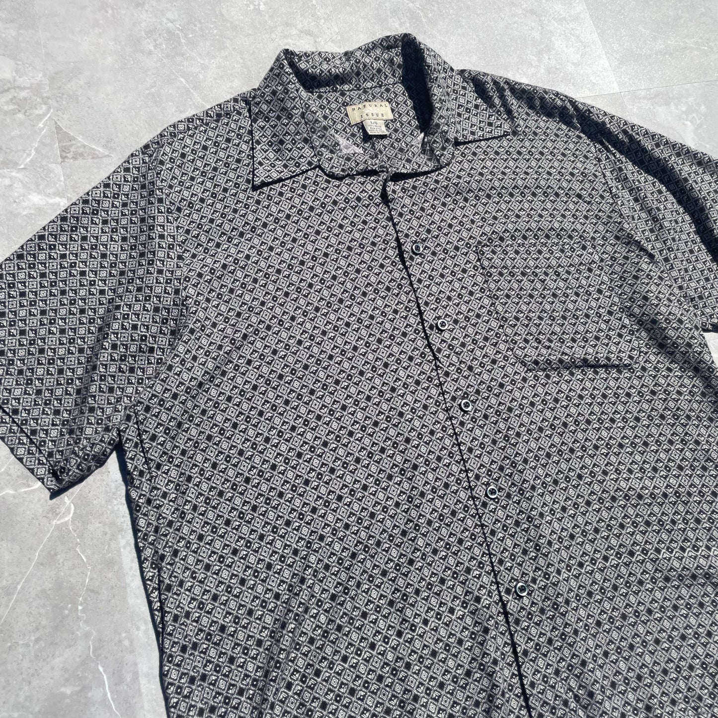 90s Natural Issue Black Pattern Short Sleeve Shirt