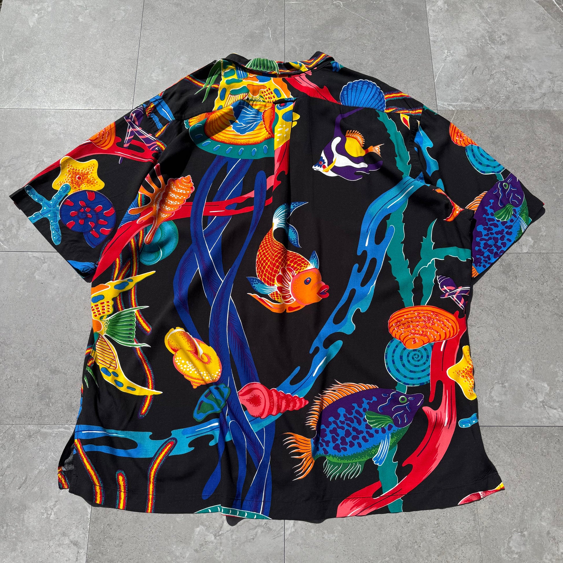 90s-00s Ralph Lauren “Caldwell” 100% Viscose Rare Fish Open Collar Shirt KiiChain Clothing