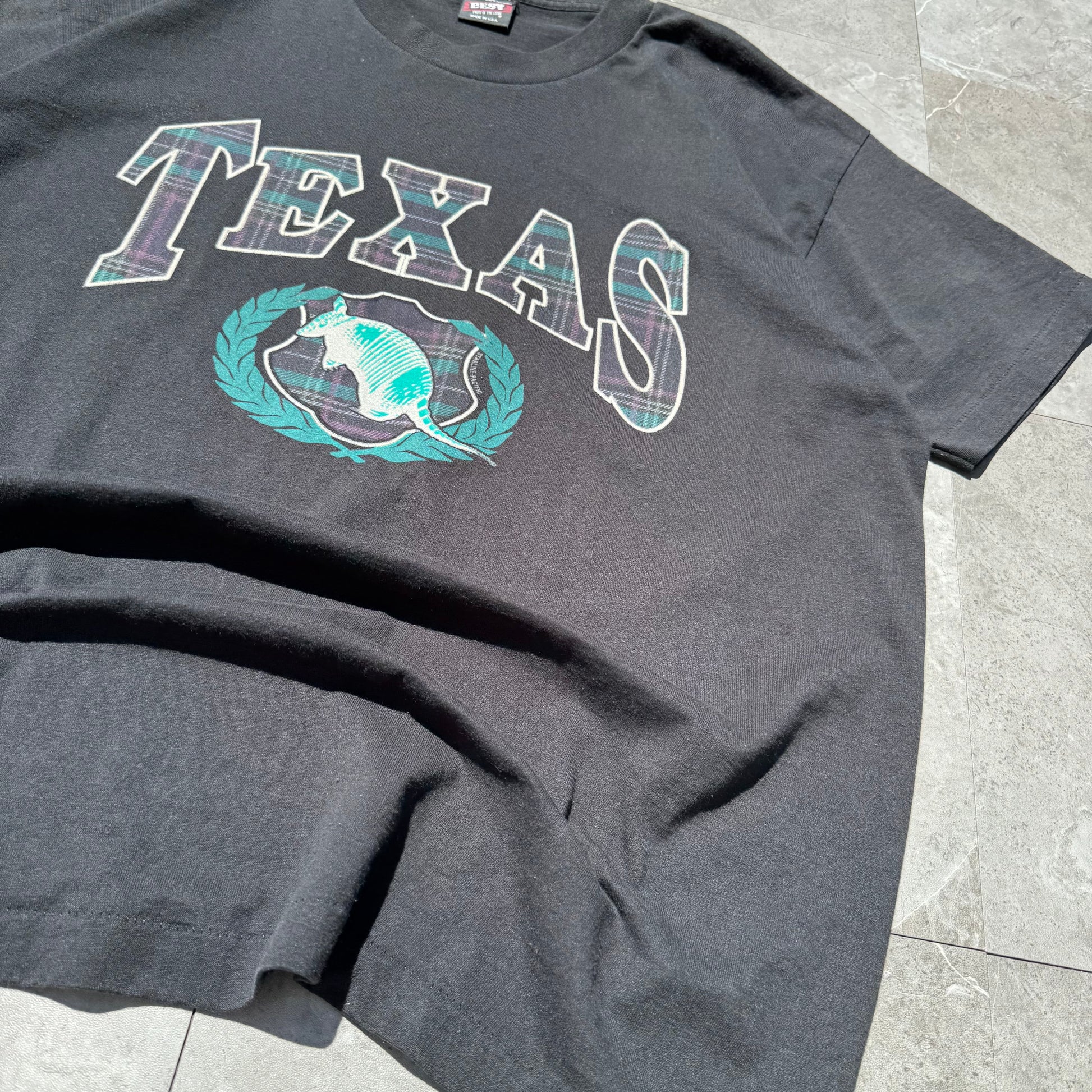 90s Fruit of the Loom Faded Black Made in USA Texas Graphic Tee KiiChain Clothing