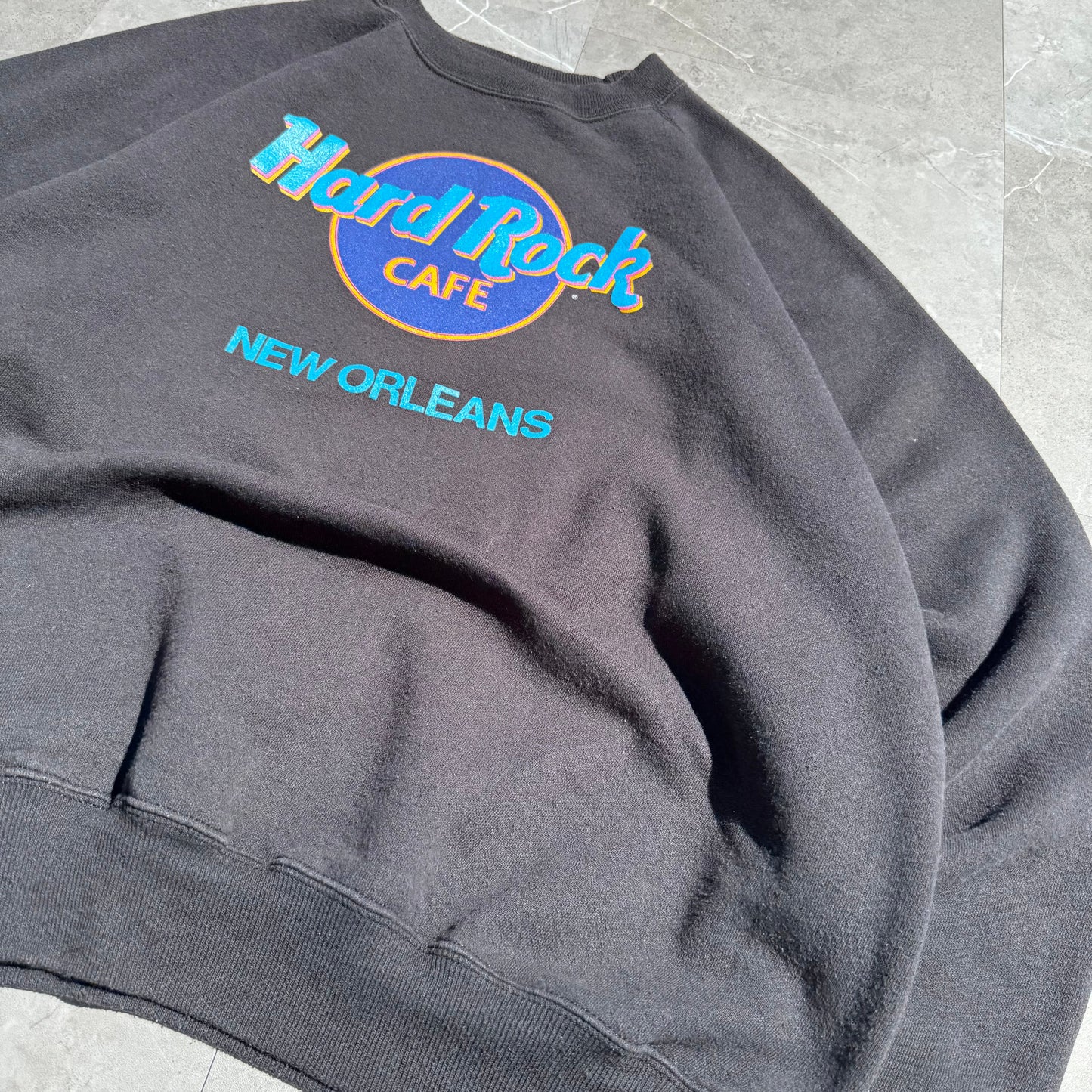 90s Hanes Hard Rock Cafe New Orleans Made in USA Black Crewneck Sweatshirt KiiChain Clothing