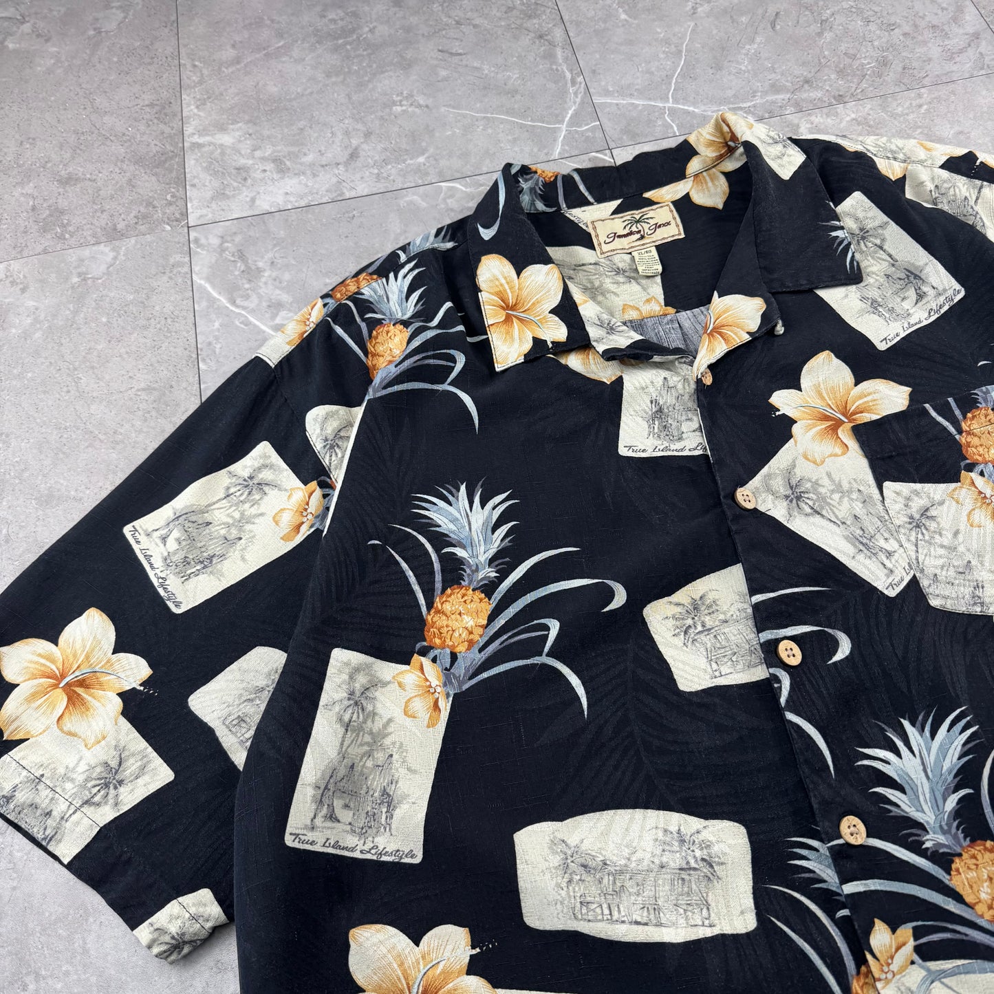 00s Jamaica Jaxx 100% Silk Black Floral Hawaiian Shirt