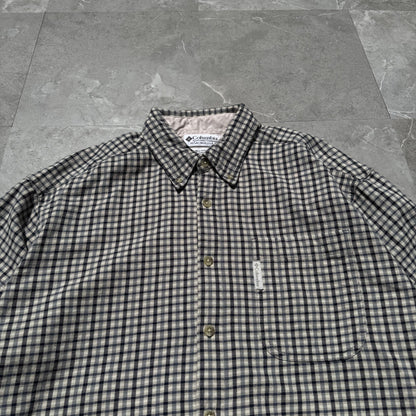 00s Columbia Checkered Button Down Shirt KiiChain Clothing