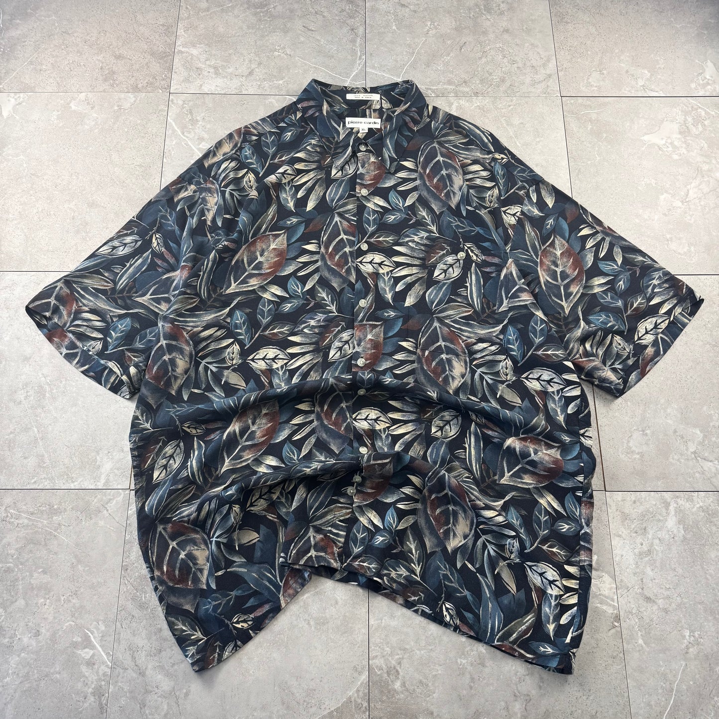 80s-90s Pierre Cardin Black Leaf Pattern 100% Rayon Short Sleeve Shirt XL