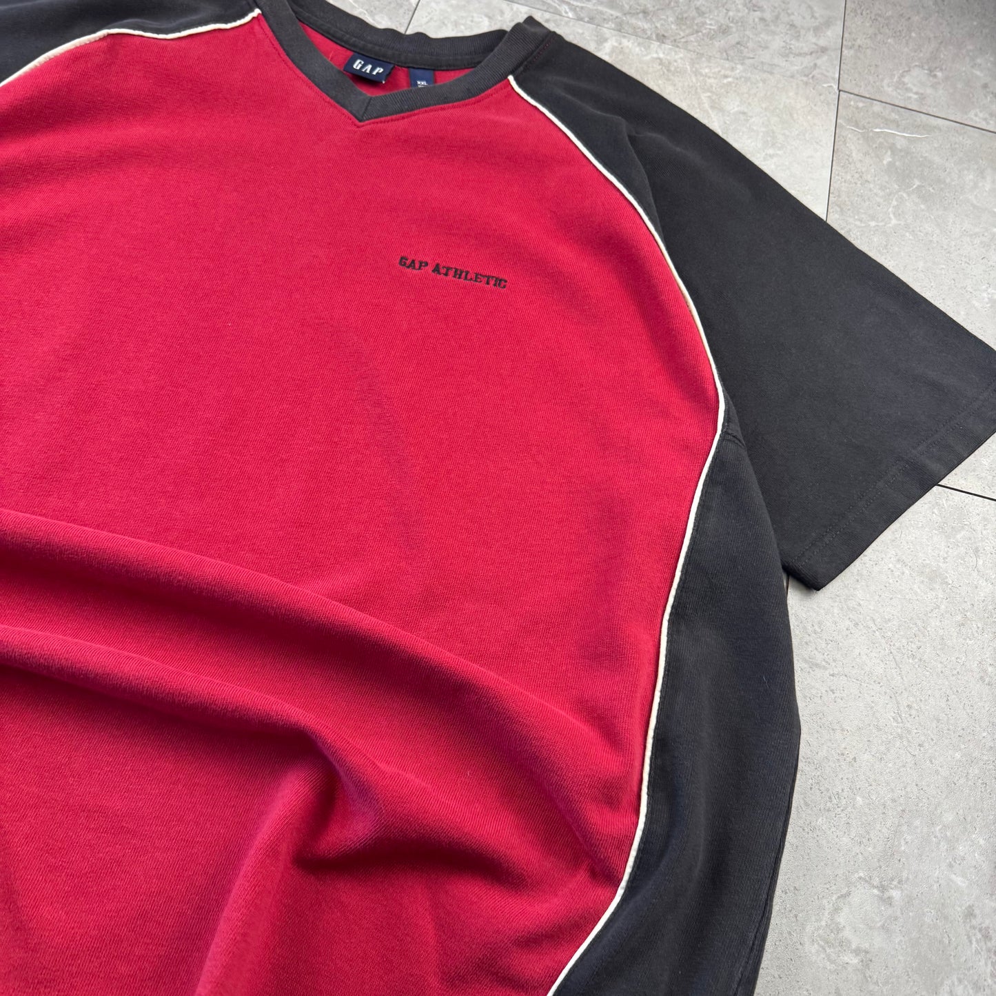 90s-00s Gap Black & Red Heavyweight Knitted Raglan V-Neck T-Shirt