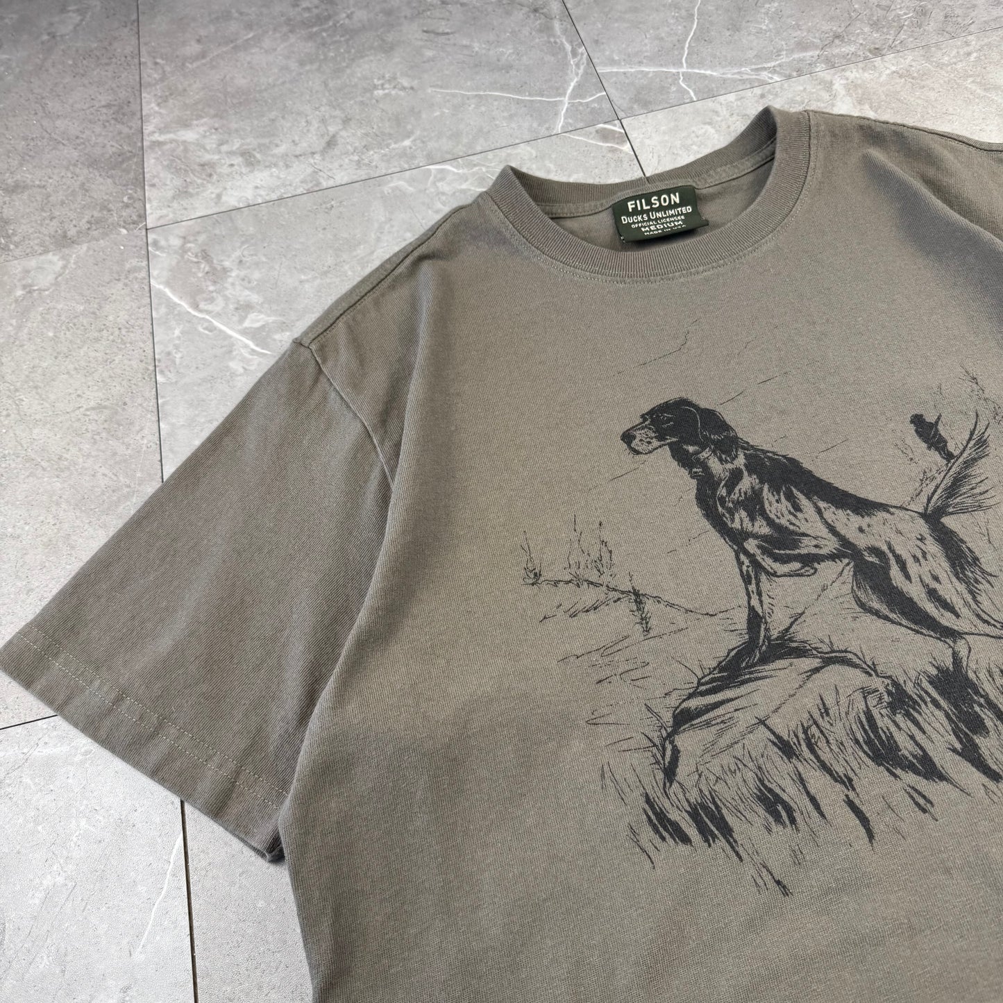 00s Filson Made in USA Olive Green Doberman Graphic Tee